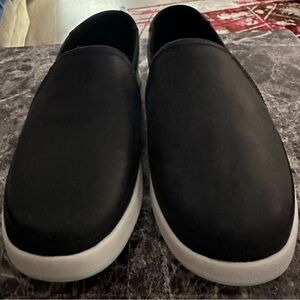 Men's Black Slip-On Shoes Kuru